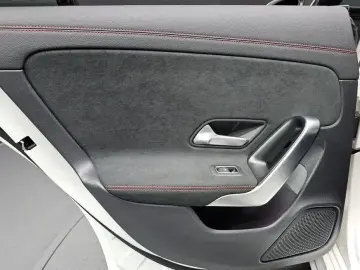 2024 Mercedes-Benz CLA с пробегом 9 830 км