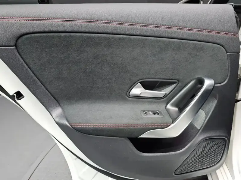 2024 Mercedes-Benz CLA с пробегом 9 830 км