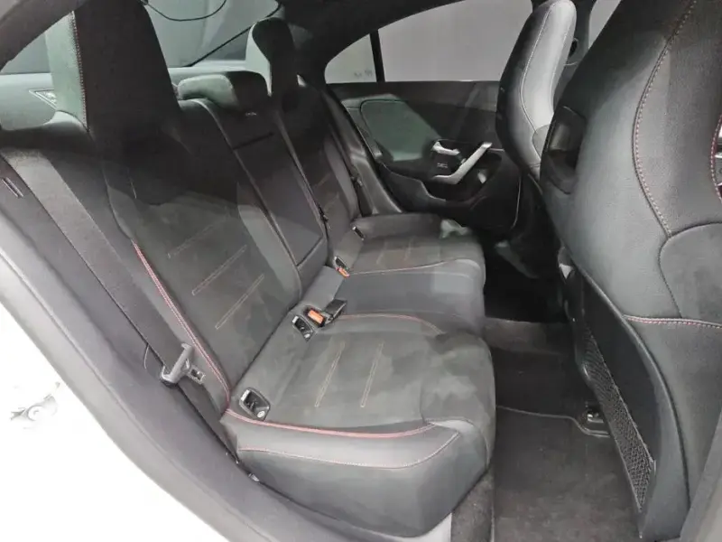 2024 Mercedes-Benz CLA с пробегом 9 830 км