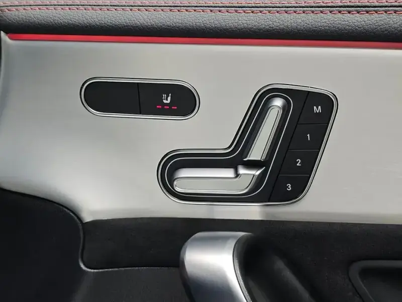 2024 Mercedes-Benz CLA с пробегом 9 830 км