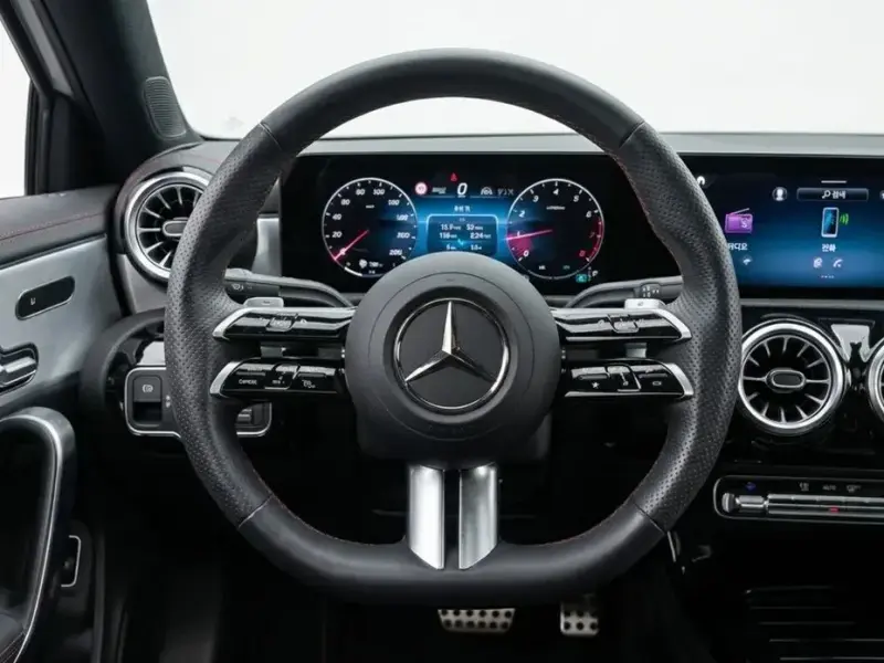 2025 Mercedes-Benz CLA с пробегом 18 666 км
