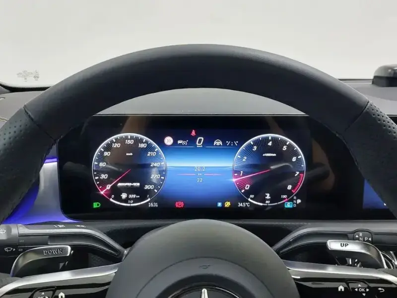 2025 Mercedes-Benz CLA с пробегом 21 км