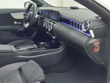 2025 Mercedes-Benz CLA с пробегом 21 км