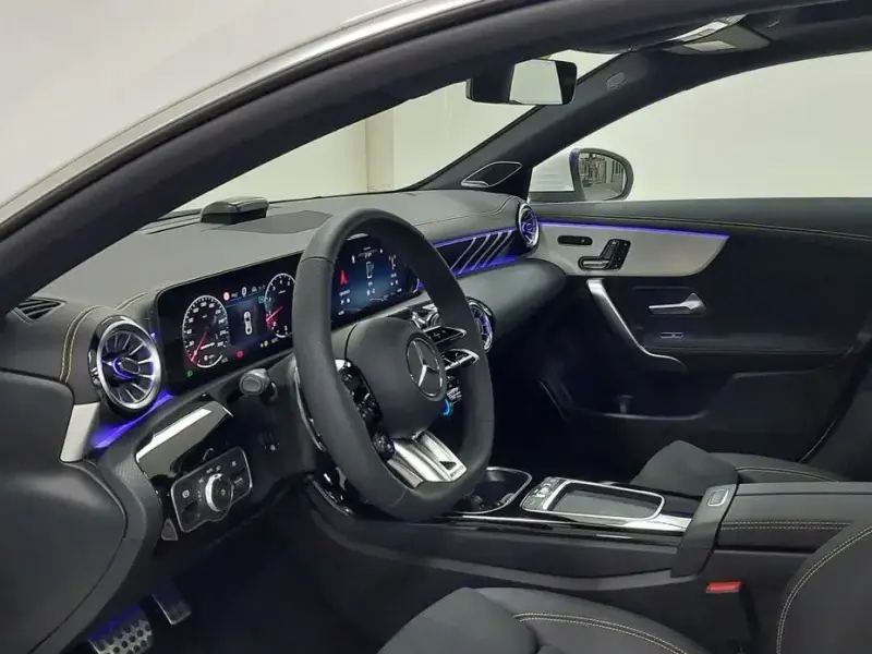 2025 Mercedes-Benz CLA с пробегом 21 км