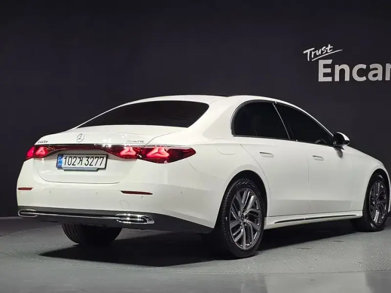 2024 Mercedes-Benz E-Класс с пробегом 39 381 км