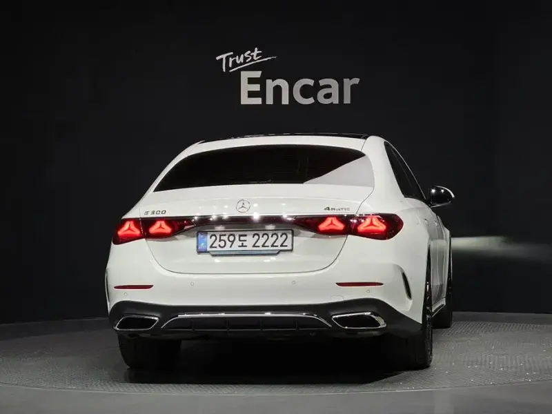 2025 Mercedes-Benz E-Класс с пробегом 9 228 км