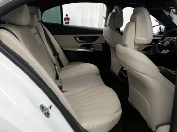 2025 Mercedes-Benz E-Класс с пробегом 9 228 км