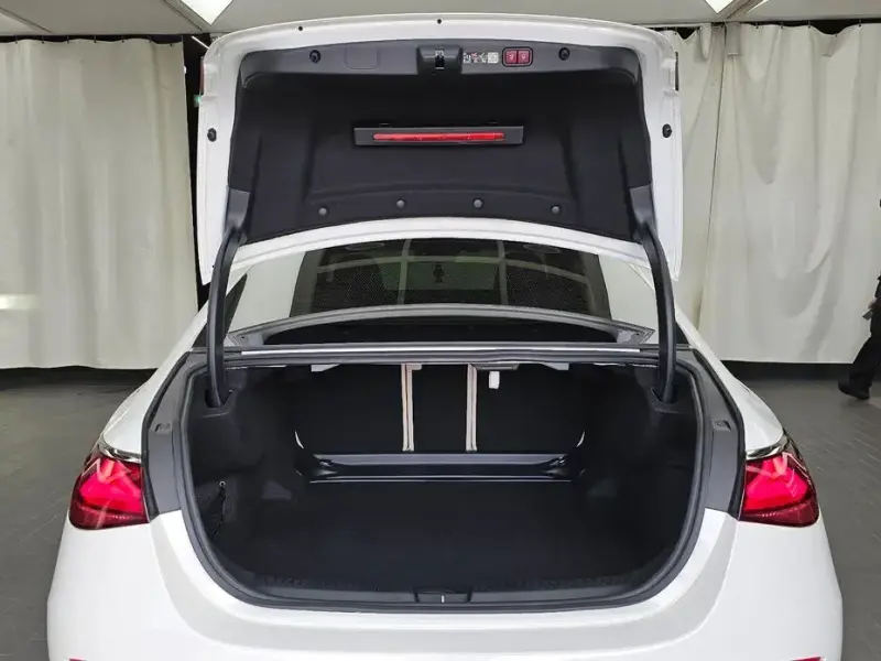 2024 Mercedes-Benz E-Класс с пробегом 39 381 км