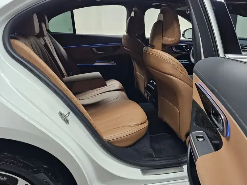 2025 Mercedes-Benz E-Класс с пробегом 14 682 км