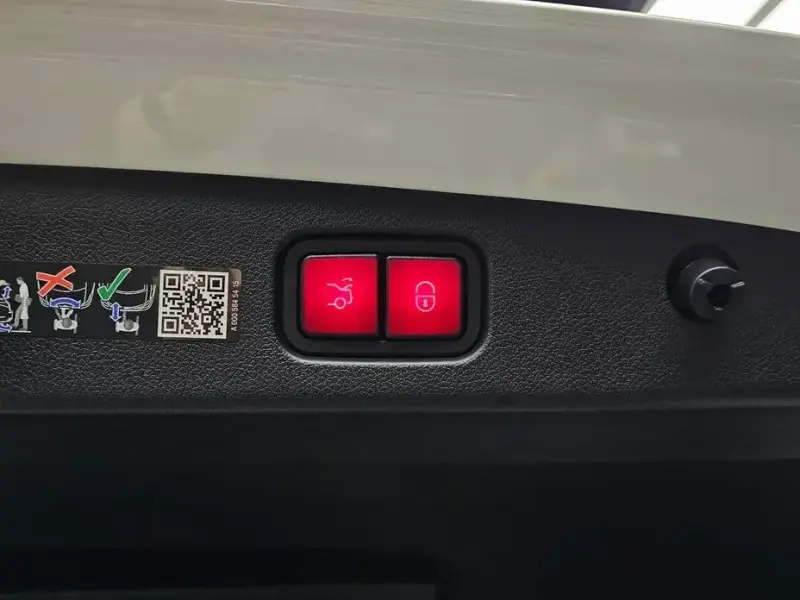 2025 Mercedes-Benz E-Класс с пробегом 14 682 км