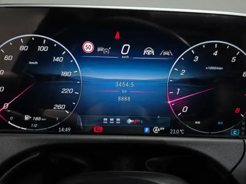 2025 Mercedes-Benz E-Класс с пробегом 8 888 км