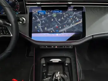 2025 Mercedes-Benz E-Класс с пробегом 8 888 км