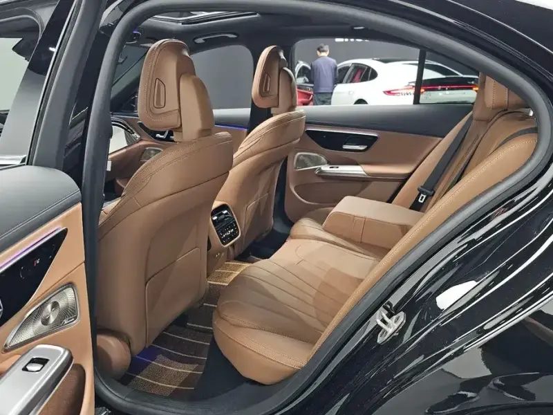 2024 Mercedes-Benz E-Класс с пробегом 9 821 км