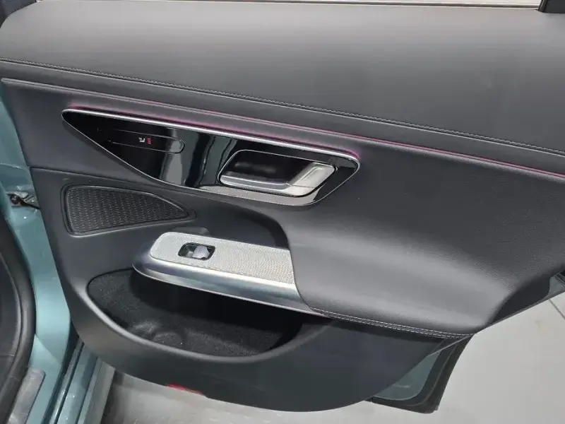 2025 Mercedes-Benz E-Класс с пробегом 8 888 км