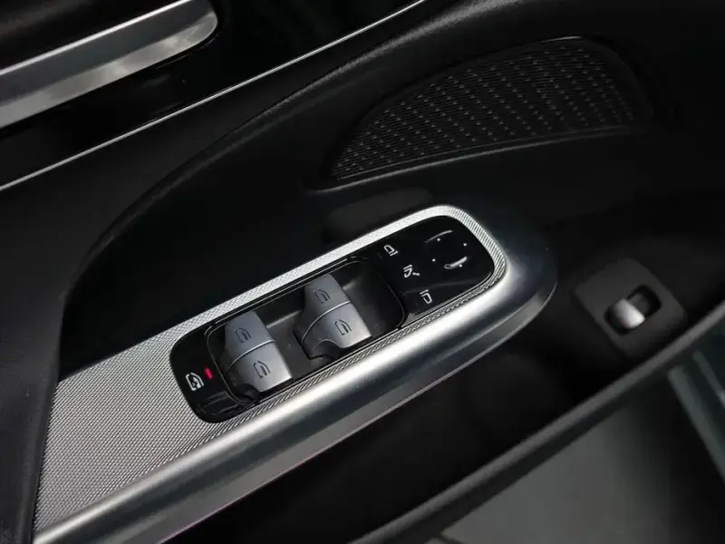 2025 Mercedes-Benz E-Класс с пробегом 8 888 км