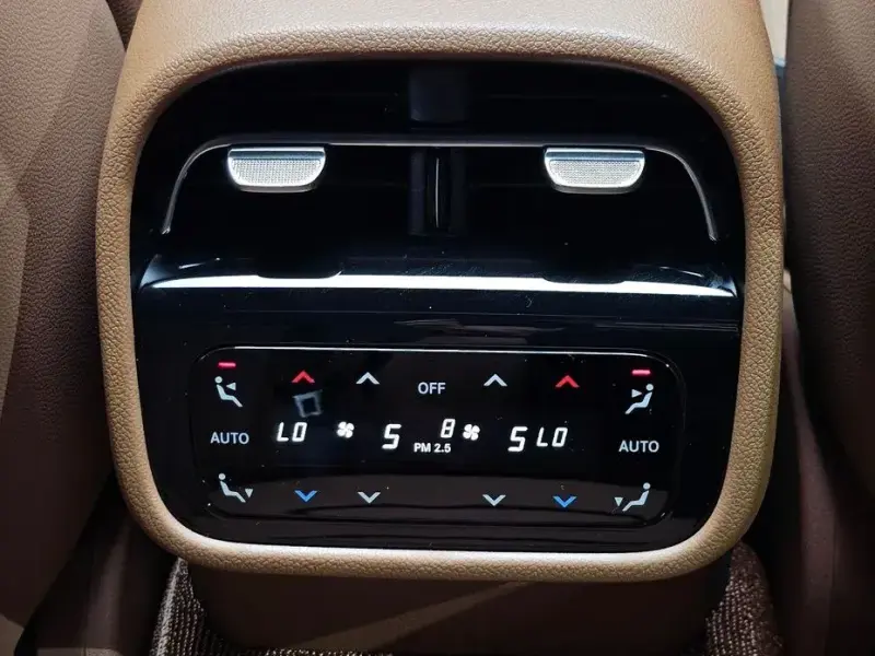 2024 Mercedes-Benz E-Класс с пробегом 9 821 км
