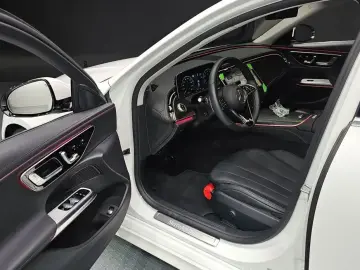 2025 Mercedes-Benz E-Класс с пробегом 4 046 км