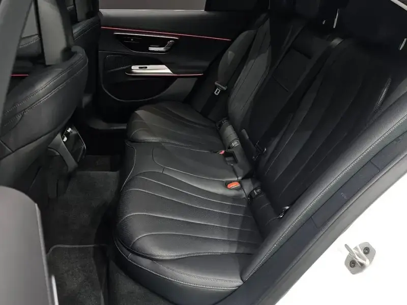 2025 Mercedes-Benz E-Класс с пробегом 4 046 км