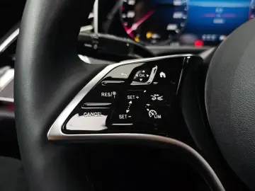 2025 Mercedes-Benz E-Класс с пробегом 4 046 км