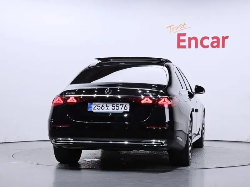 2024 Mercedes-Benz E-Класс с пробегом 26 614 км