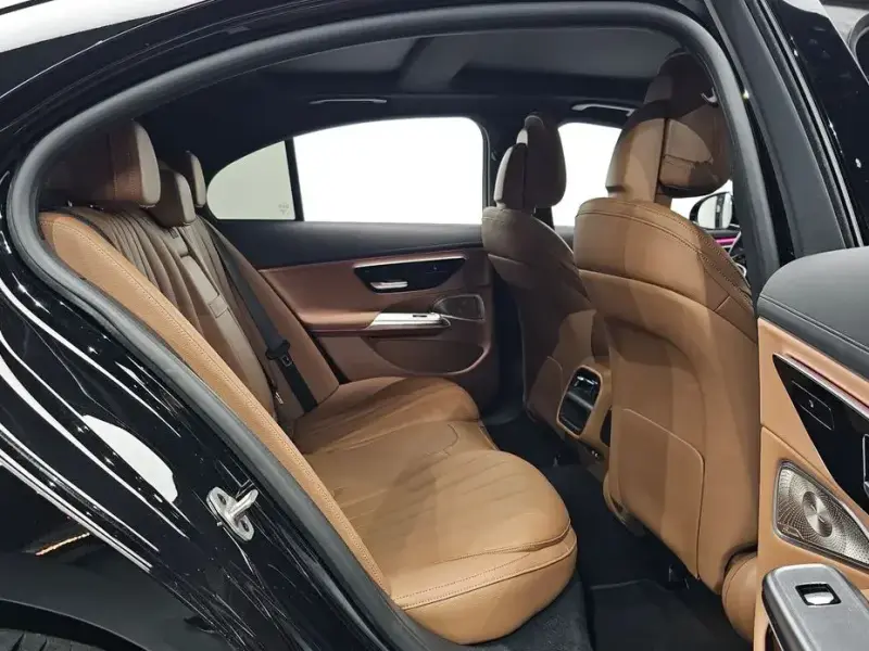 2024 Mercedes-Benz E-Класс с пробегом 26 614 км