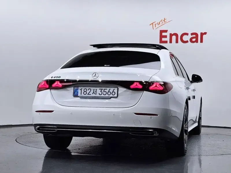 2025 Mercedes-Benz E-Класс с пробегом 3 417 км