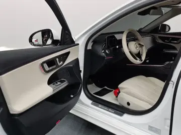 2025 Mercedes-Benz E-Класс с пробегом 3 417 км