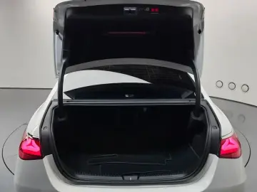 2025 Mercedes-Benz E-Класс с пробегом 3 417 км