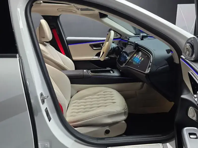 2024 Mercedes-Benz E-Класс с пробегом 15 810 км