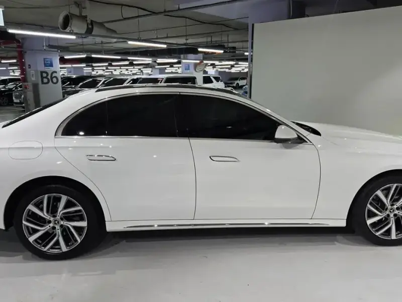 2025 Mercedes-Benz E-Класс с пробегом 9 245 км