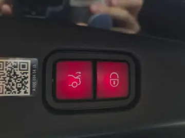 2025 Mercedes-Benz E-Класс с пробегом 17 040 км