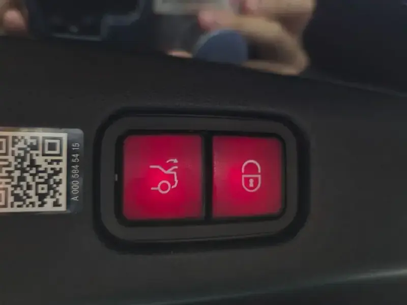 2025 Mercedes-Benz E-Класс с пробегом 17 040 км