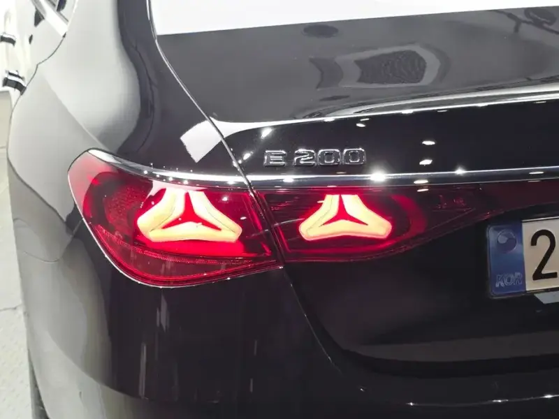 2025 Mercedes-Benz E-Класс с пробегом 17 040 км