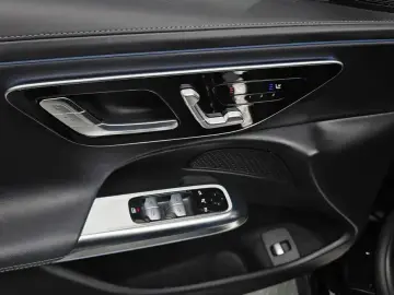 2025 Mercedes-Benz E-Класс с пробегом 17 040 км