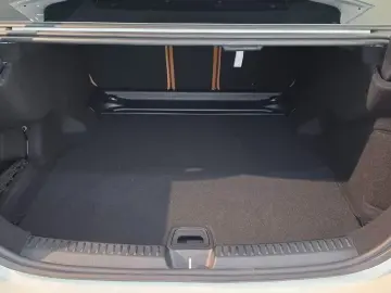 2026 Mercedes-Benz E-Класс с пробегом 3 078 км