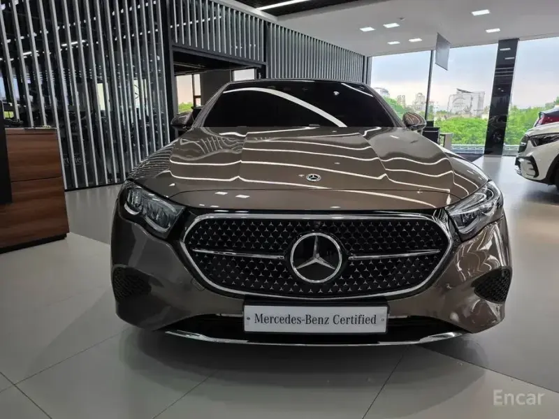 2025 Mercedes-Benz E-Класс с пробегом 21 660 км