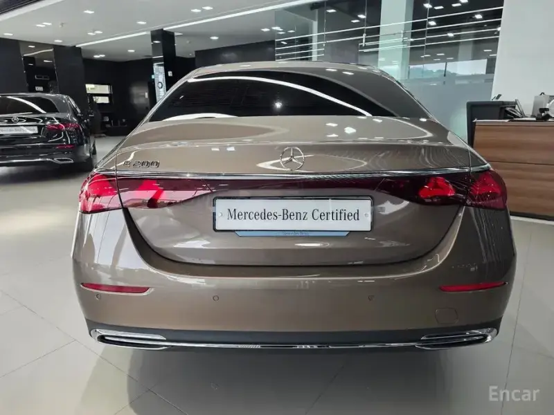 2025 Mercedes-Benz E-Класс с пробегом 21 660 км