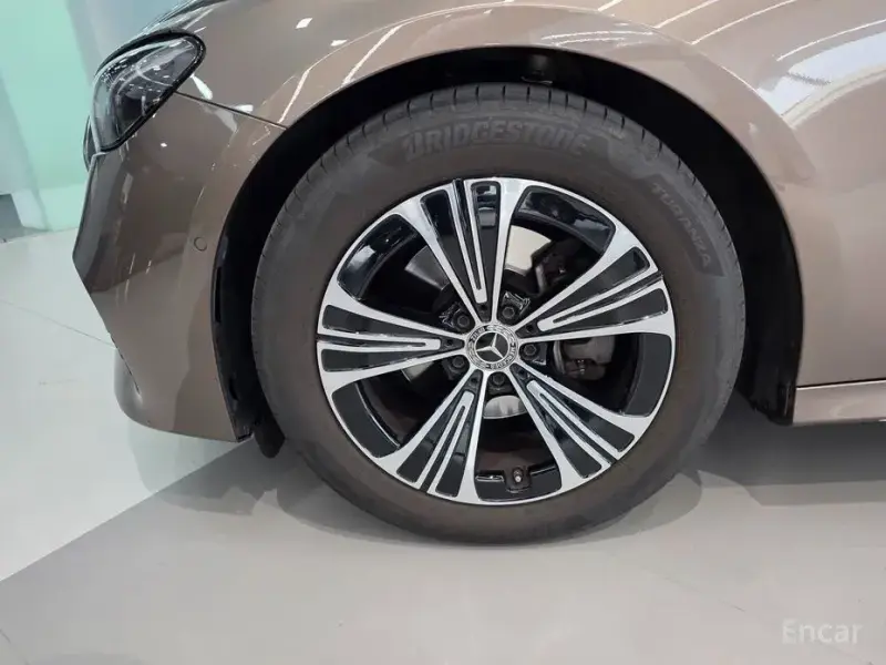 2025 Mercedes-Benz E-Класс с пробегом 21 660 км
