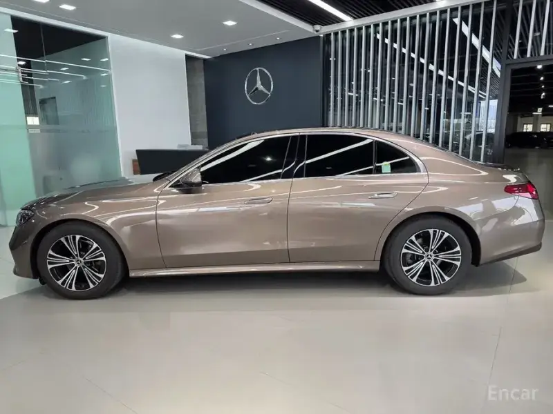 2025 Mercedes-Benz E-Класс с пробегом 21 660 км