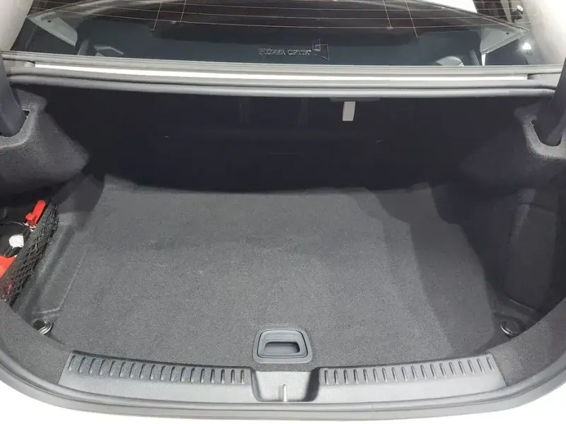 2025 Mercedes-Benz E-Класс с пробегом 7 898 км