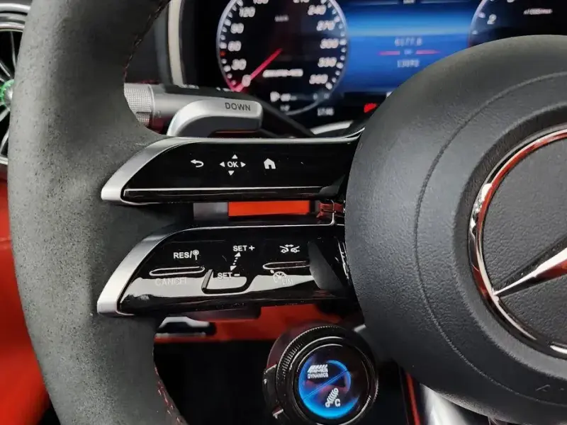 2023 Mercedes-Benz SL-Класс AMG с пробегом 13 092 км