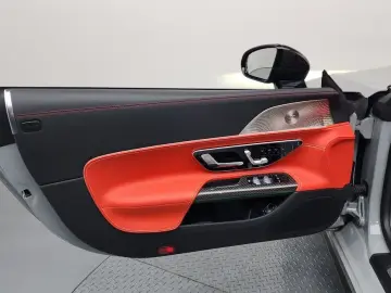 2023 Mercedes-Benz SL-Класс AMG с пробегом 13 092 км