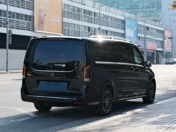 2025 Mercedes-Benz V-Класс с пробегом 46 км