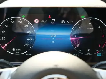2025 Mercedes-Benz V-Класс с пробегом 46 км
