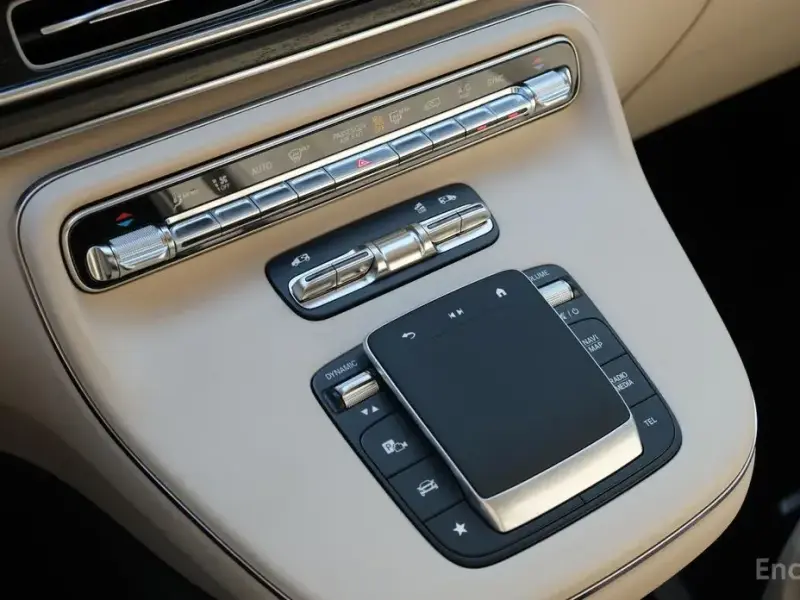 2025 Mercedes-Benz V-Класс с пробегом 46 км
