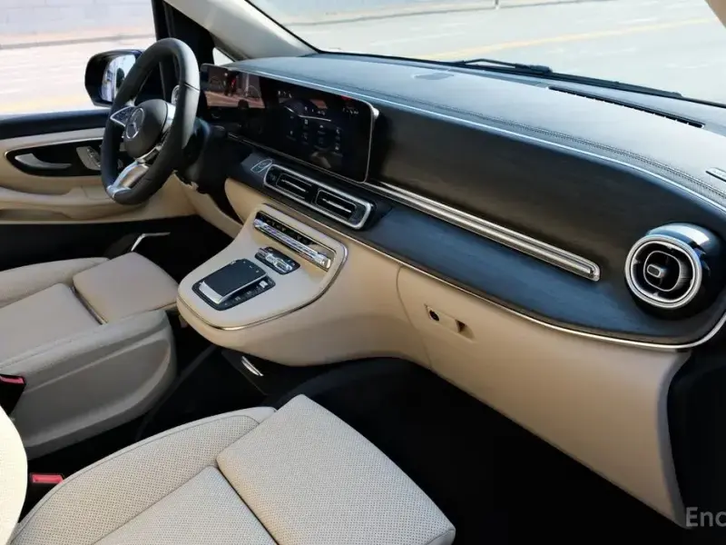2025 Mercedes-Benz V-Класс с пробегом 46 км