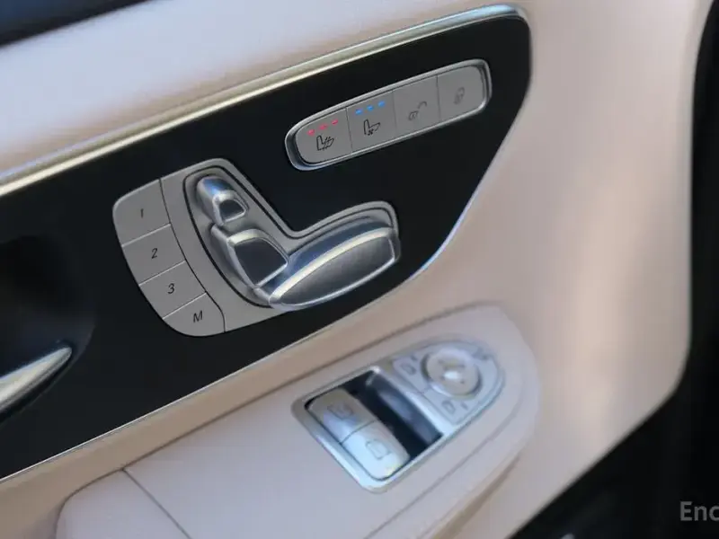 2025 Mercedes-Benz V-Класс с пробегом 46 км