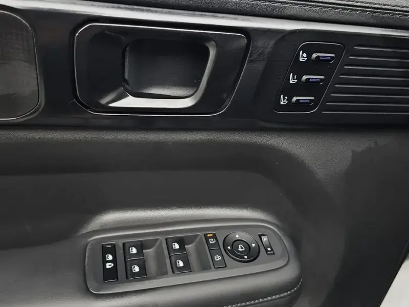 2024 Hyundai Santa Fe с пробегом 19 760 км