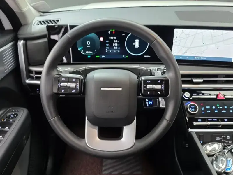 2024 Hyundai Santa Fe с пробегом 25 075 км