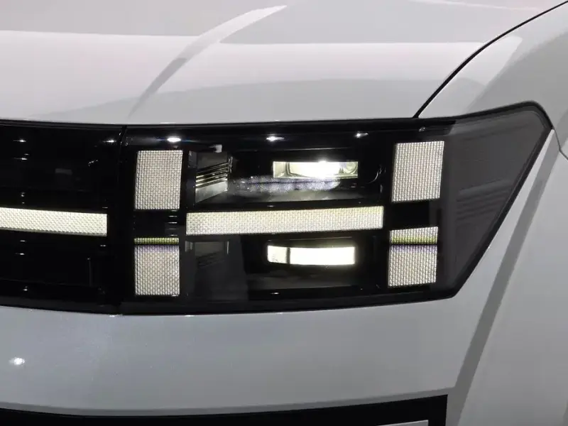 2024 Hyundai Santa Fe с пробегом 25 075 км
